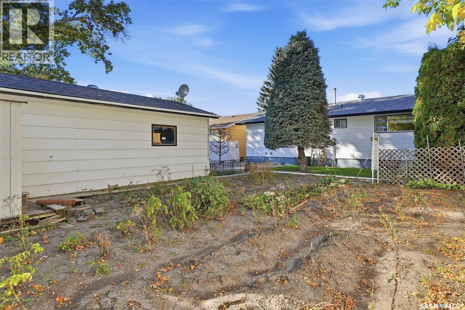 253 Laurentian Drive Property Photo 38