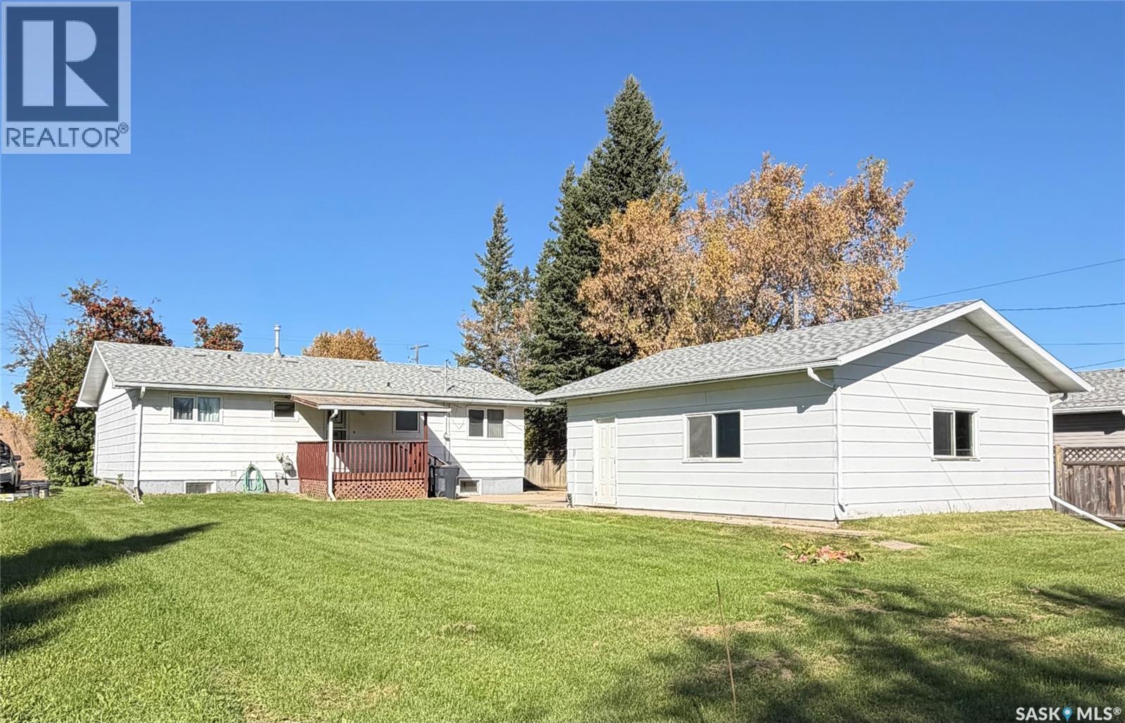 141 Railway Avenue Property Photo 1