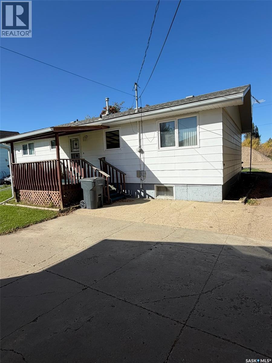 141 Railway Avenue Property Photo 4