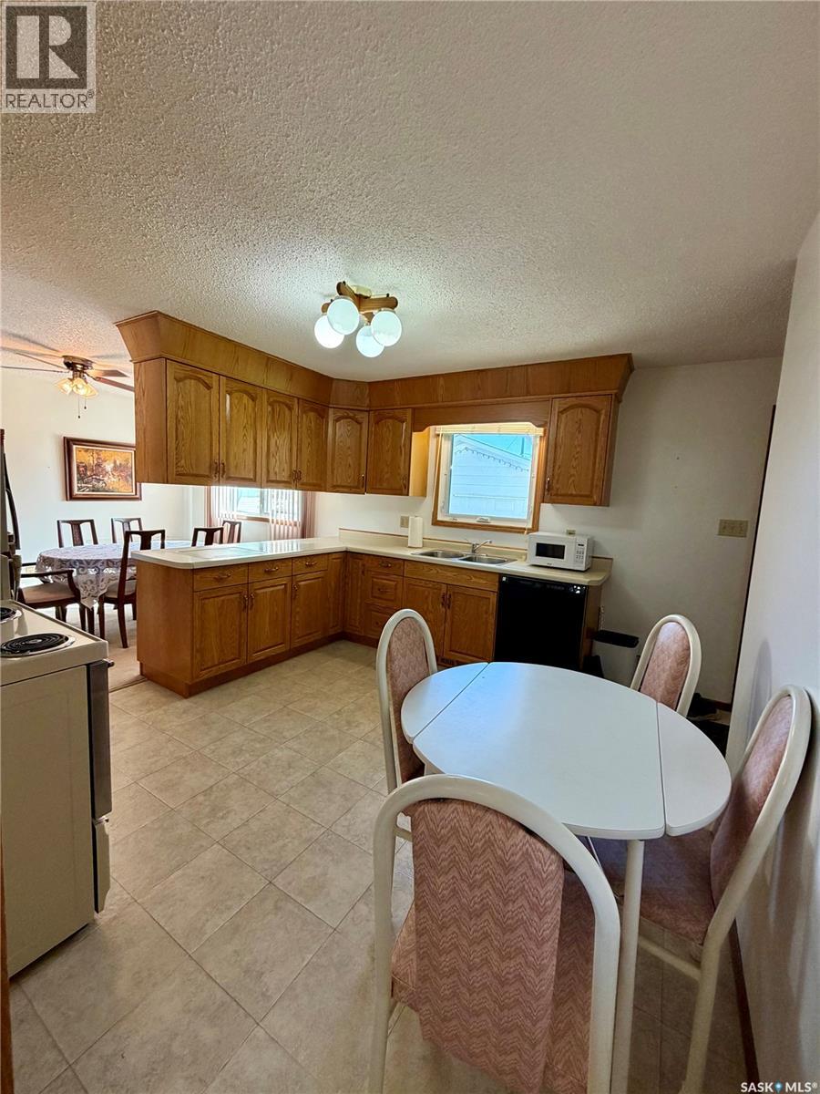 141 Railway Avenue Property Photo 9