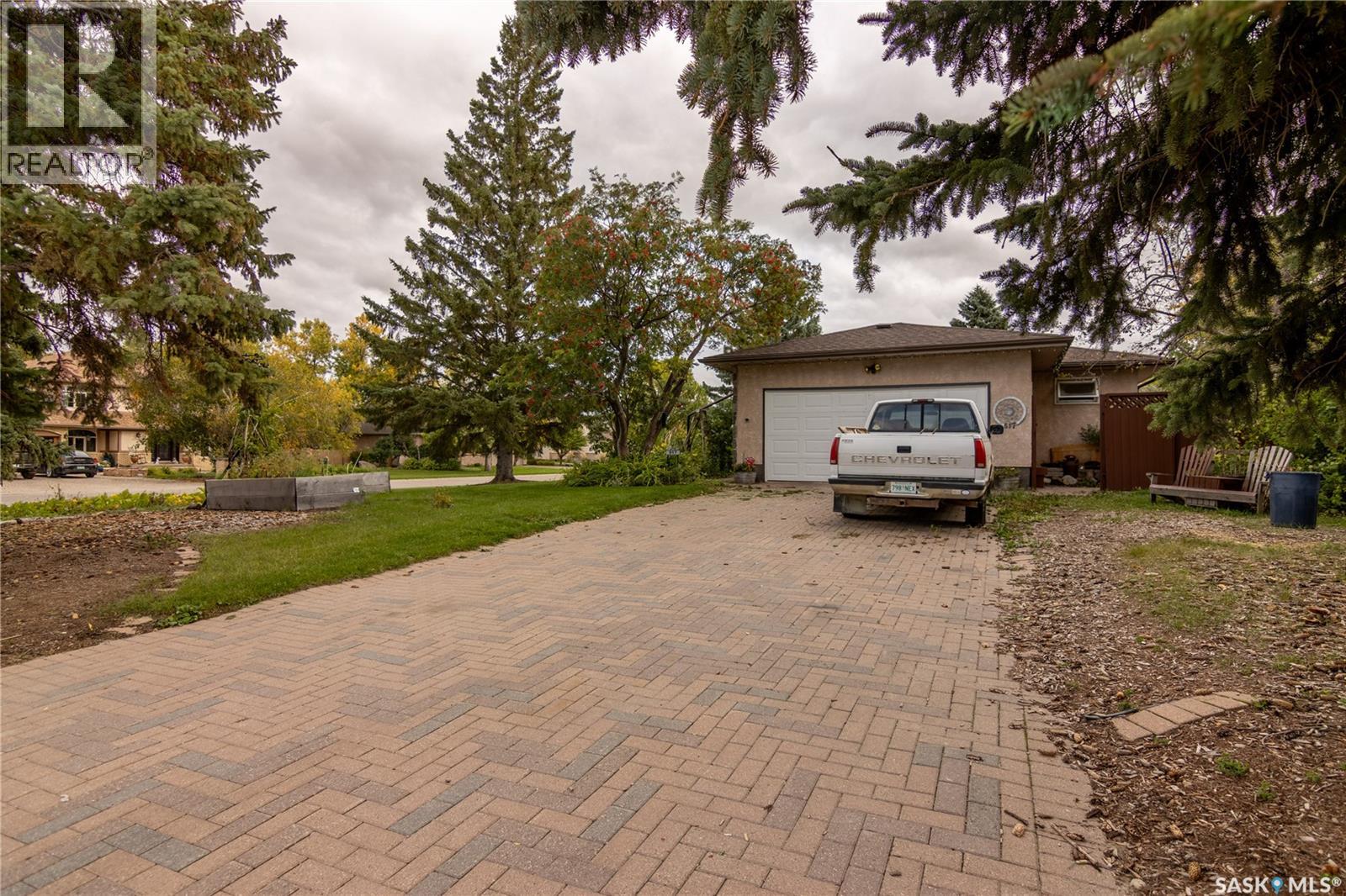 517 East Drive Property Photo 5
