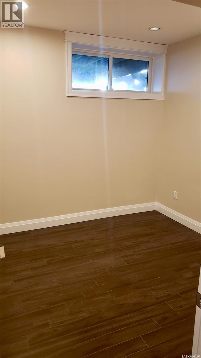 319 Roy Crescent Property Photo 48
