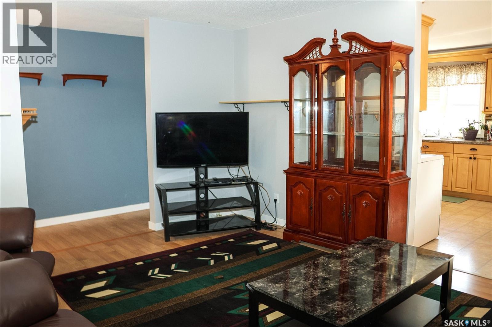 102 4th Avenue E Property Photo 10