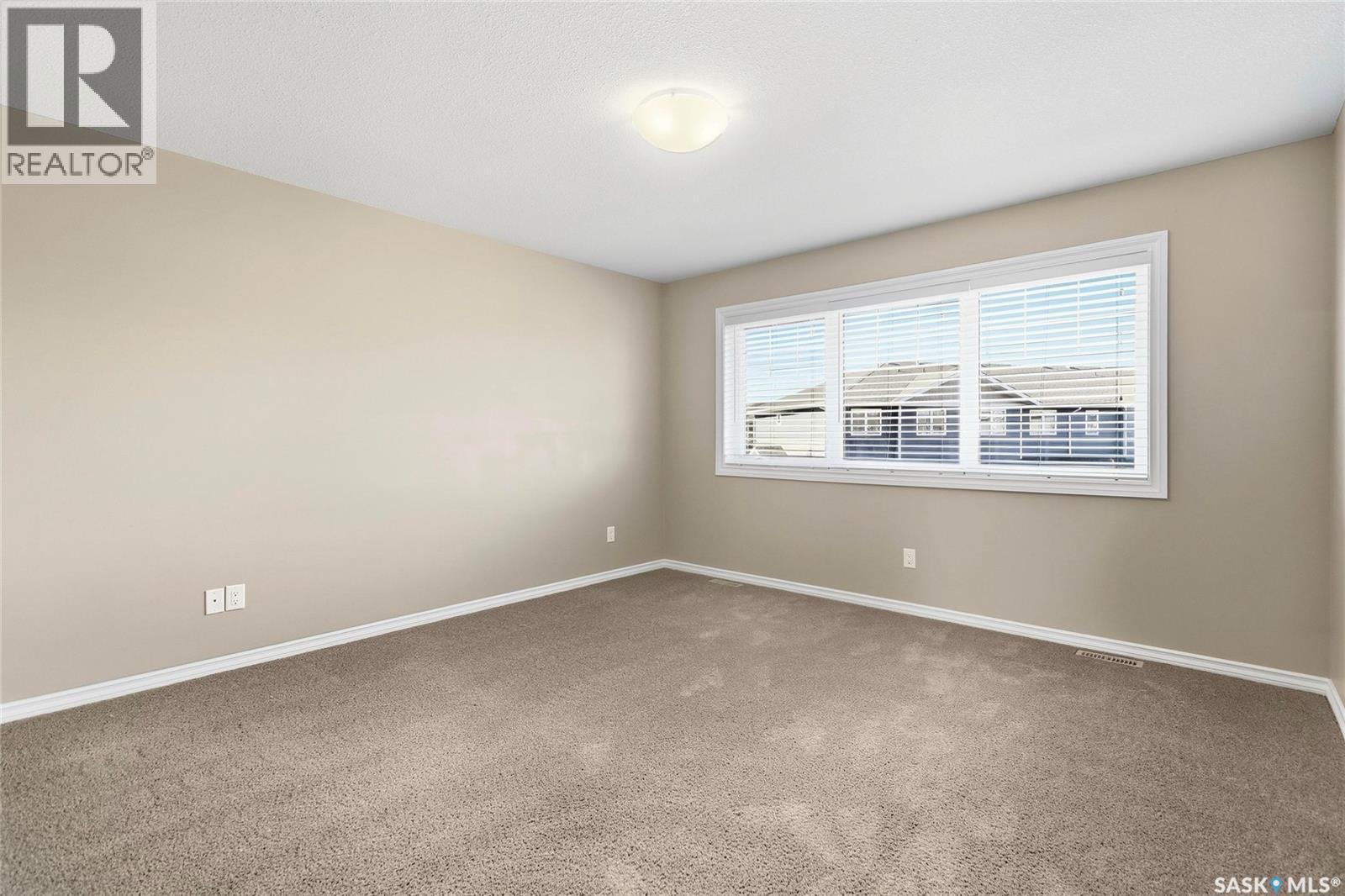 251 4002 Sandhill Crescent Property Photo 16