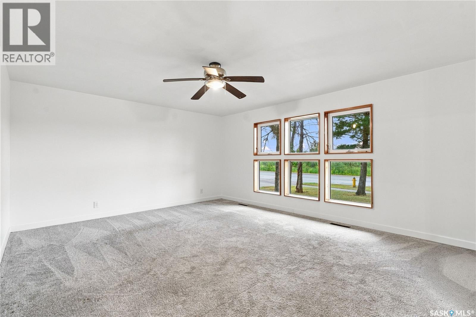 3445 11th Street W Property Photo 10
