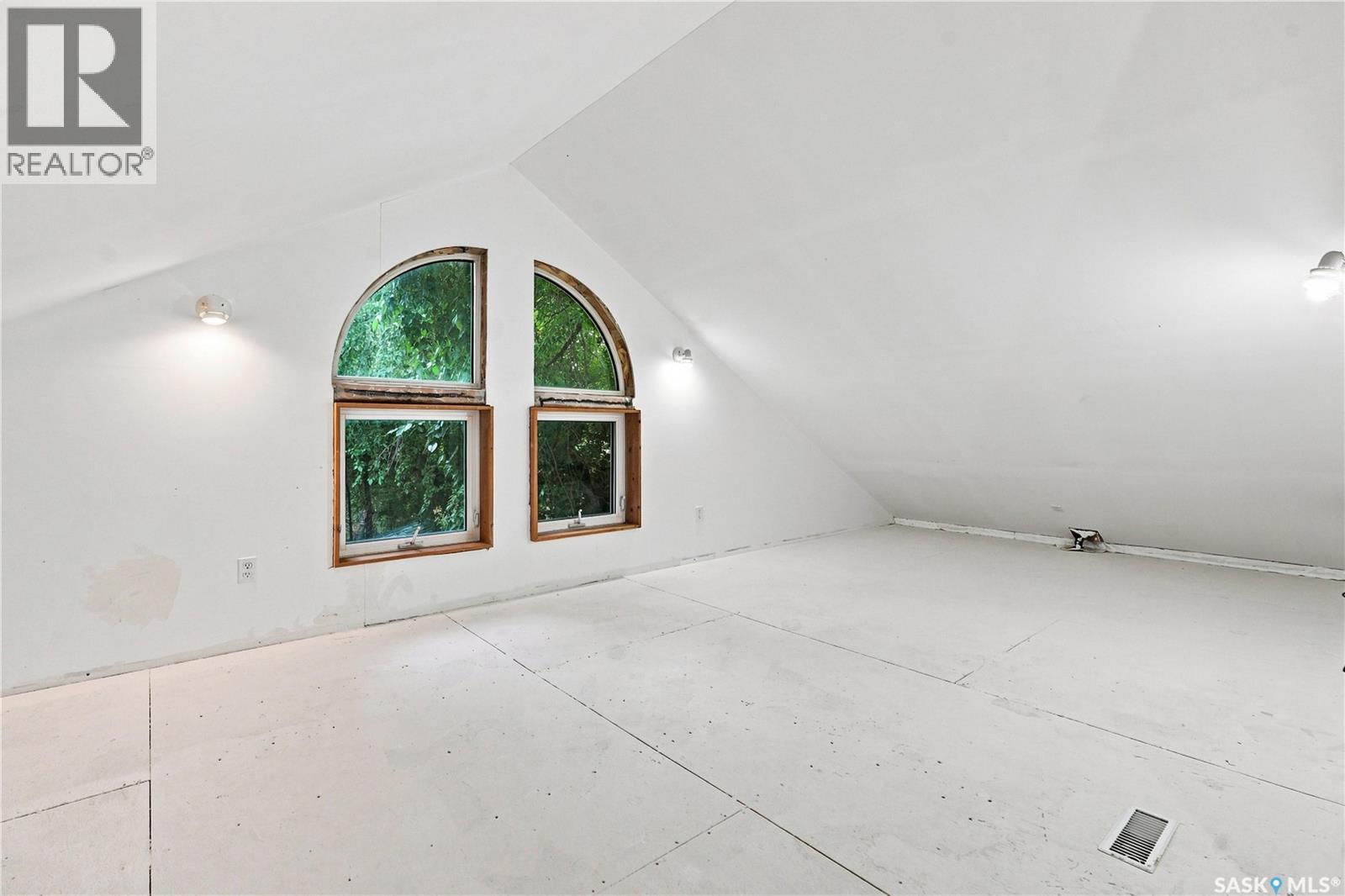 3445 11th Street W Property Photo 24