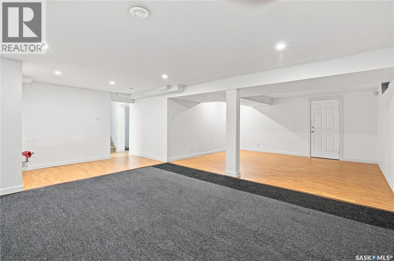 3445 11th Street W Property Photo 27