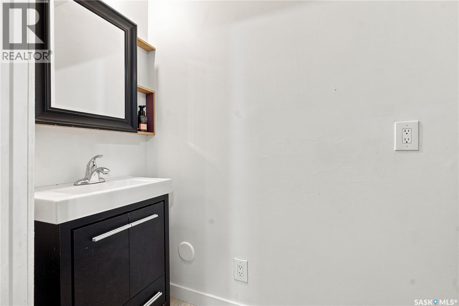 3445 11th Street W Property Photo 28