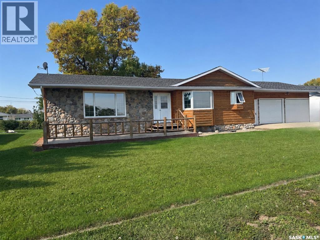 203 Macdonald Street Property Photo 1