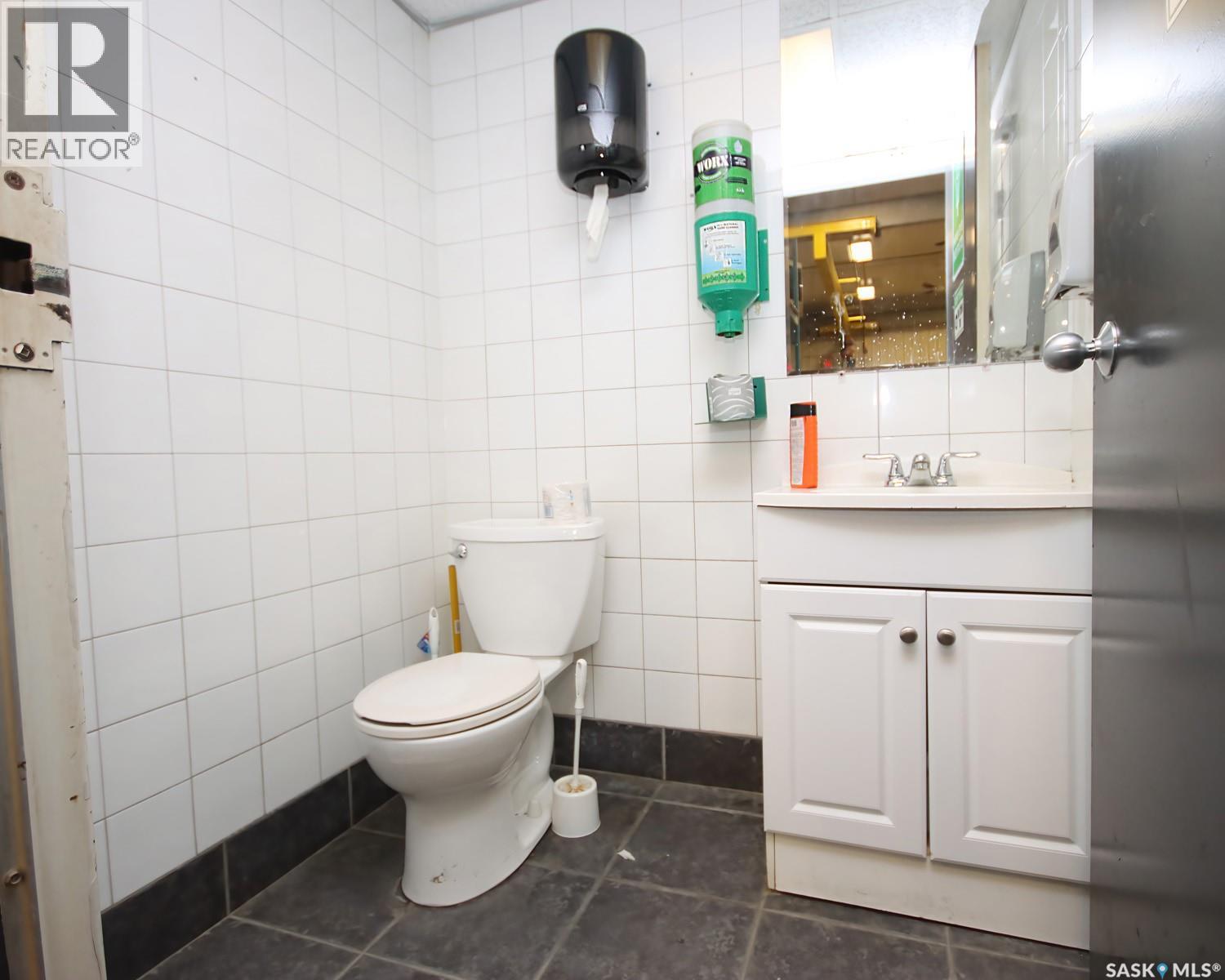 465 Devonian Street Property Photo 34