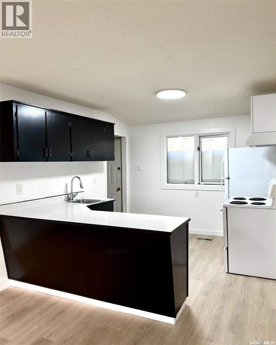 2027 Montreal Street Property Photo 4