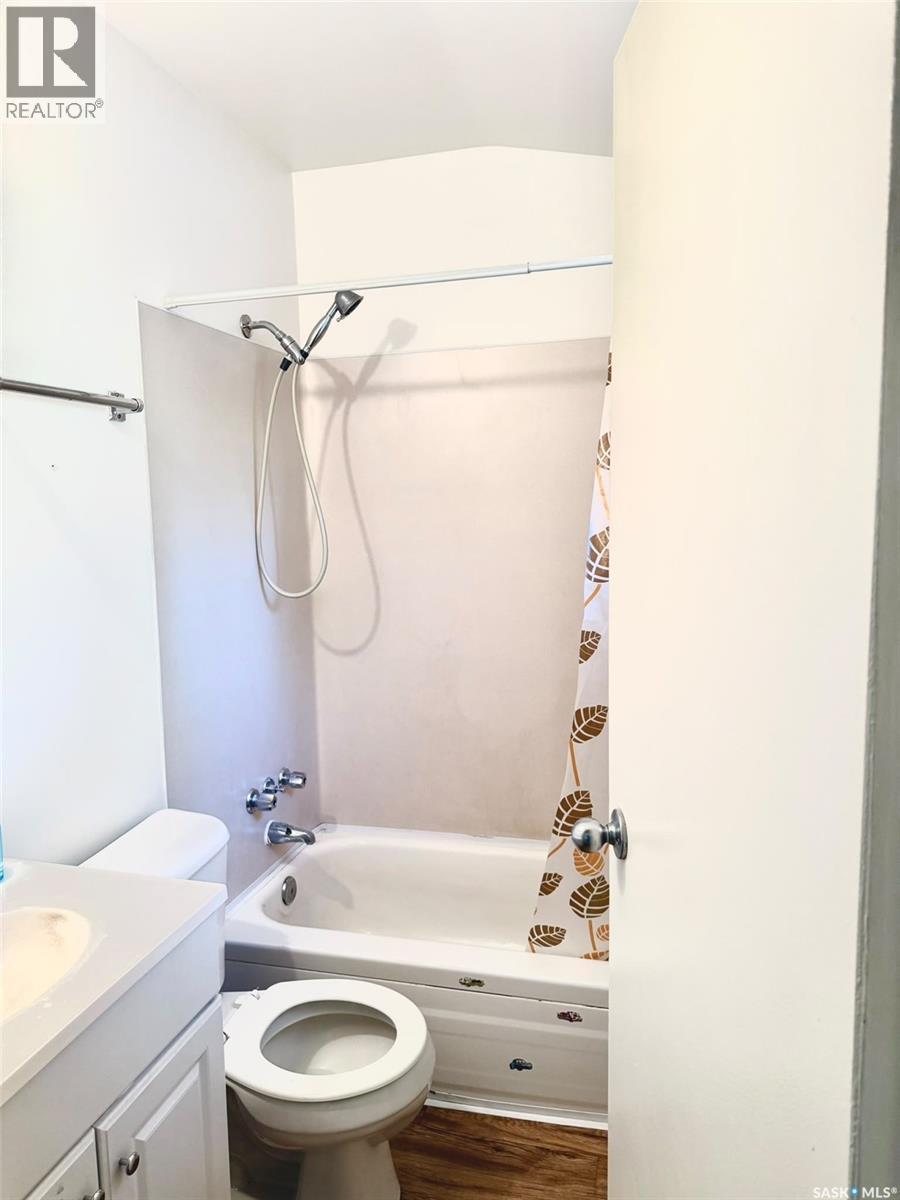2027 Montreal Street Property Photo 6