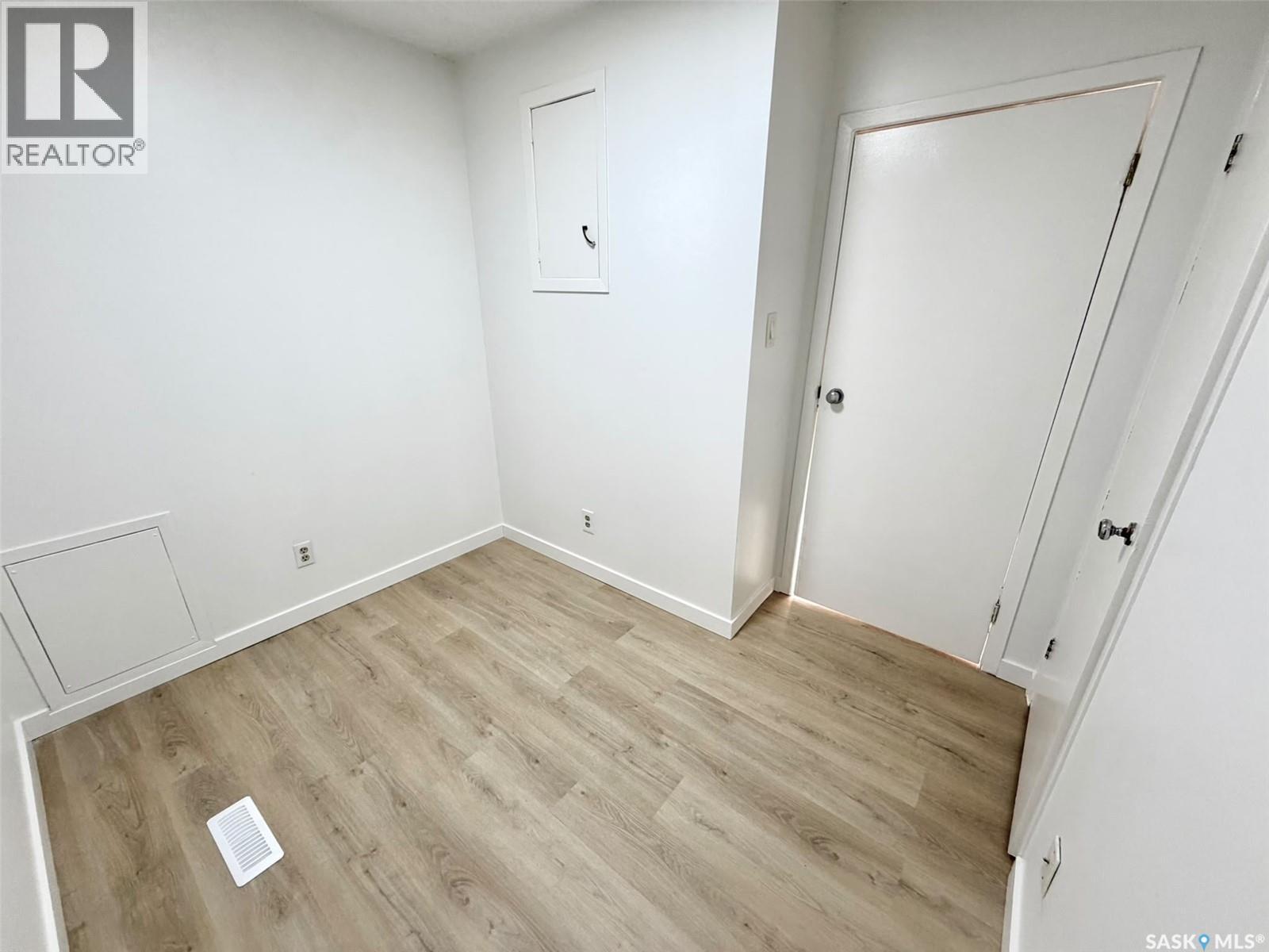 2027 Montreal Street Property Photo 10