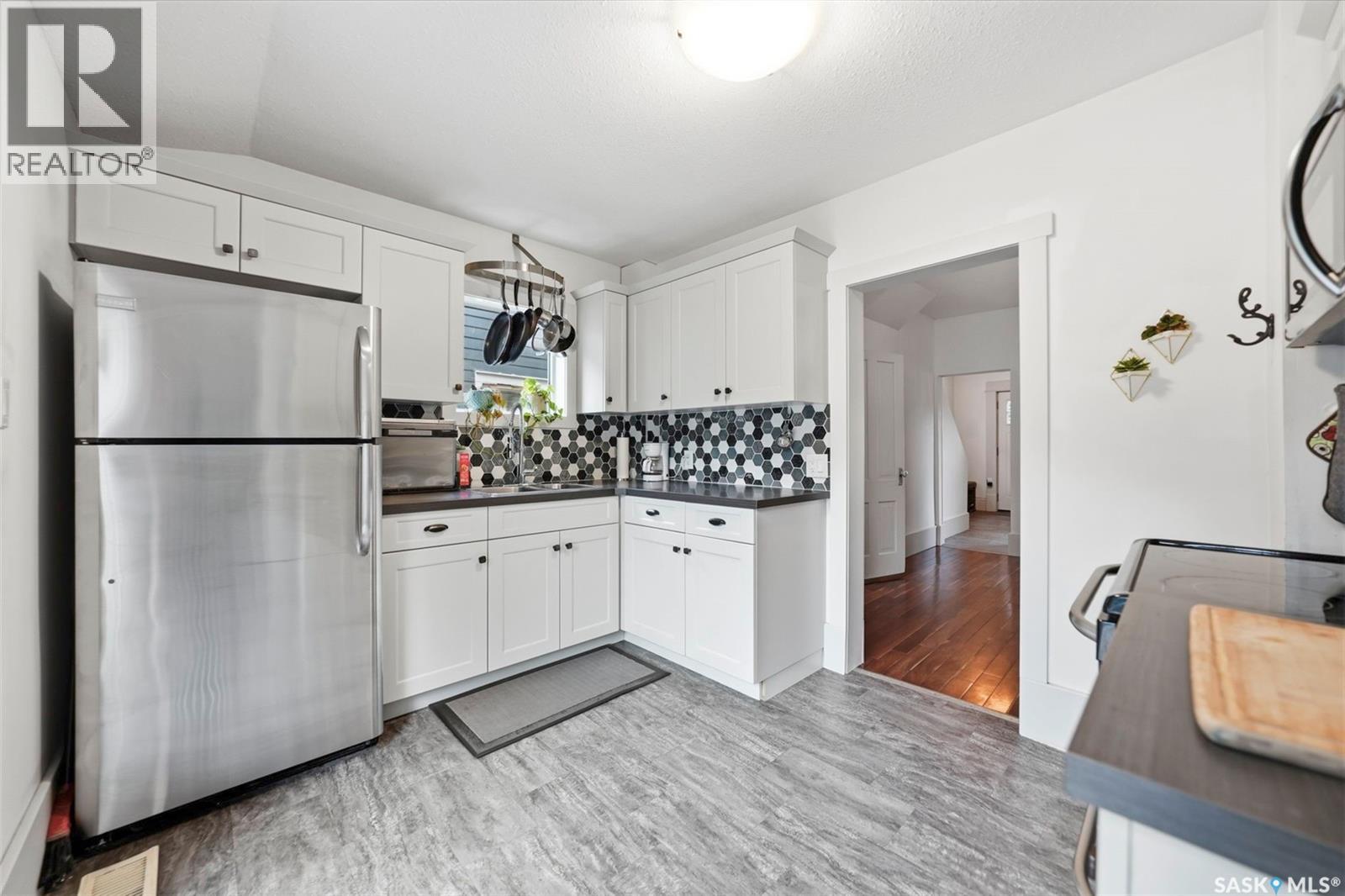 420 I Avenue S Property Photo 13