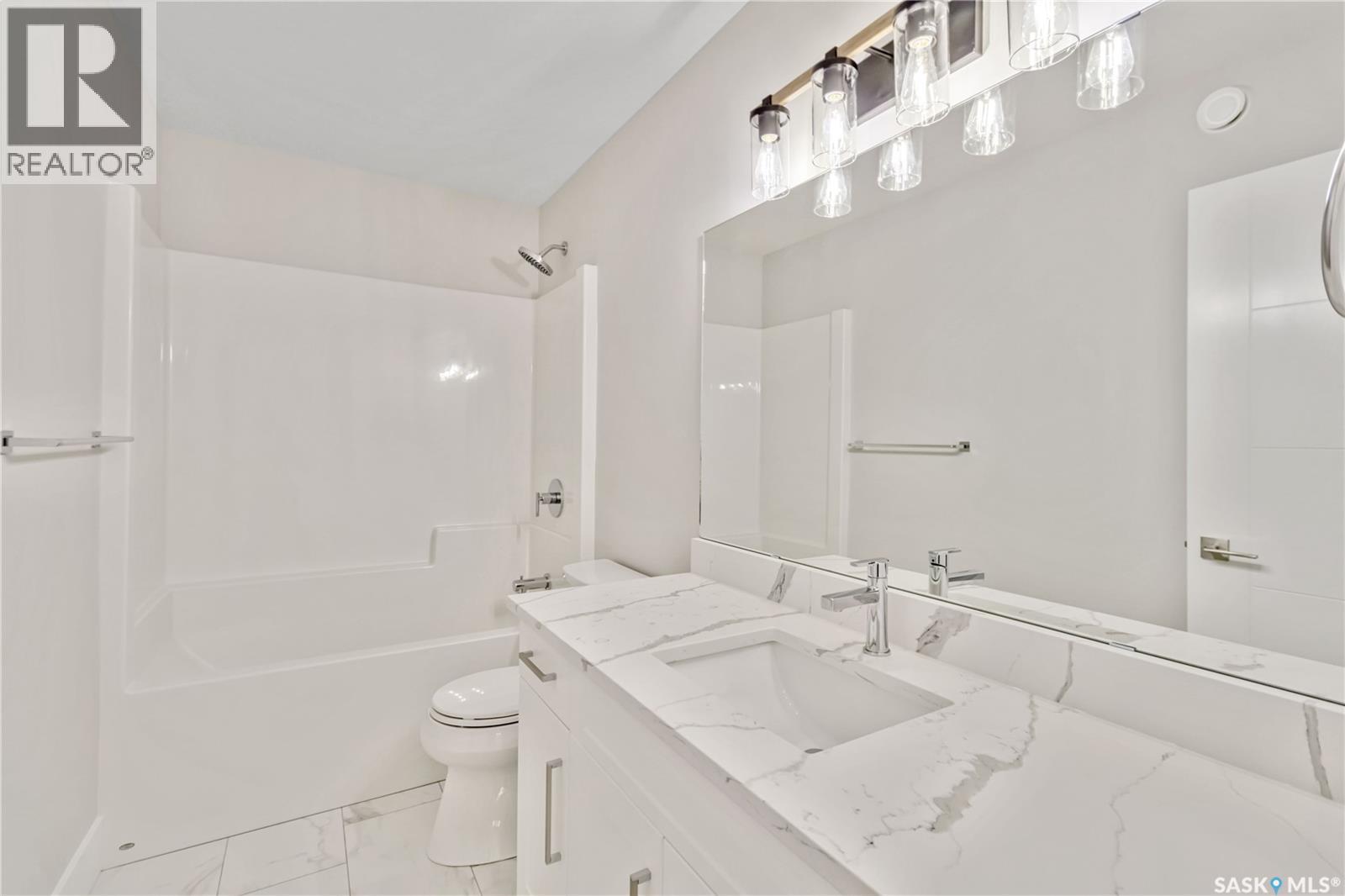 470 Yuel Crescent Property Photo 26