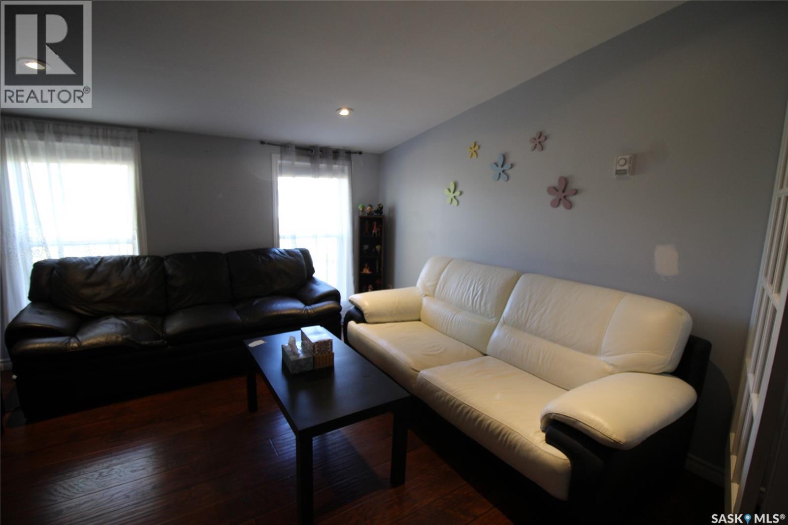 3027 Norman Place Property Photo 8