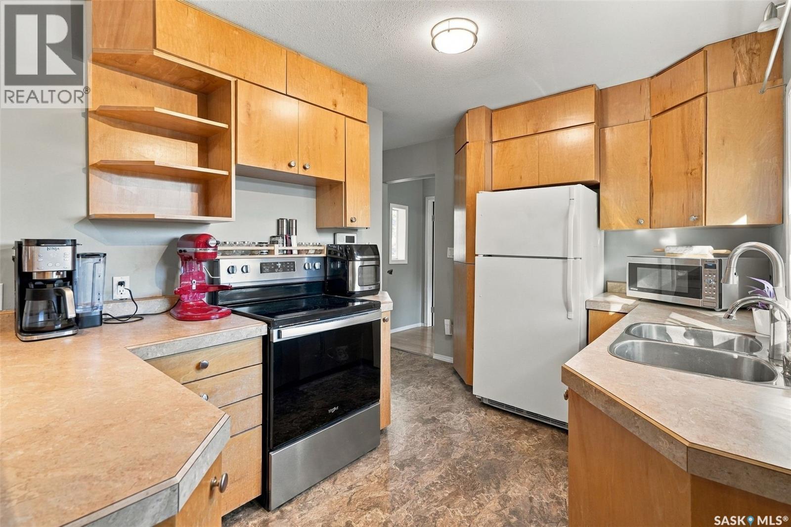 2451 Francis Street Property Photo 14