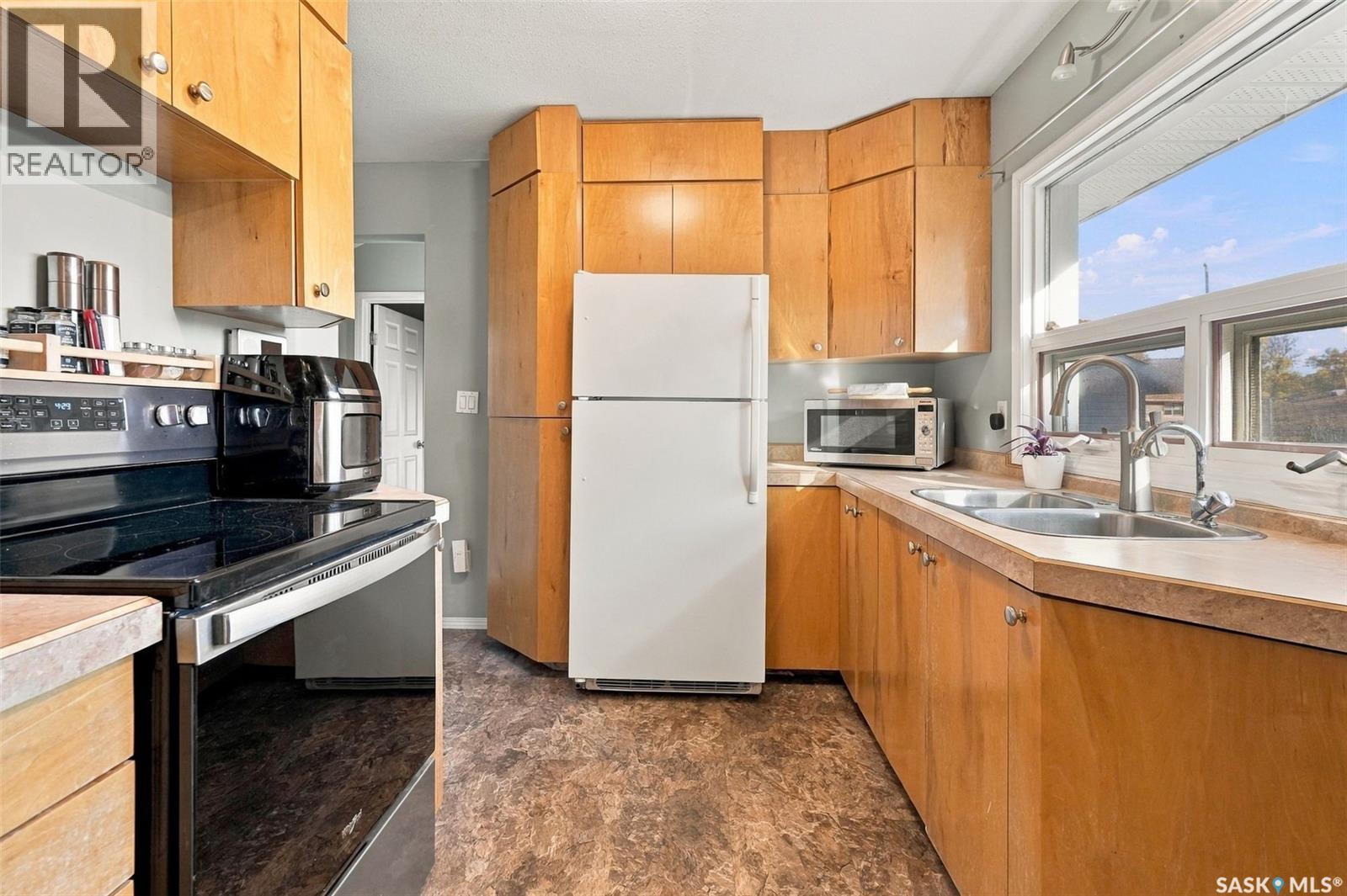 2451 Francis Street Property Photo 17
