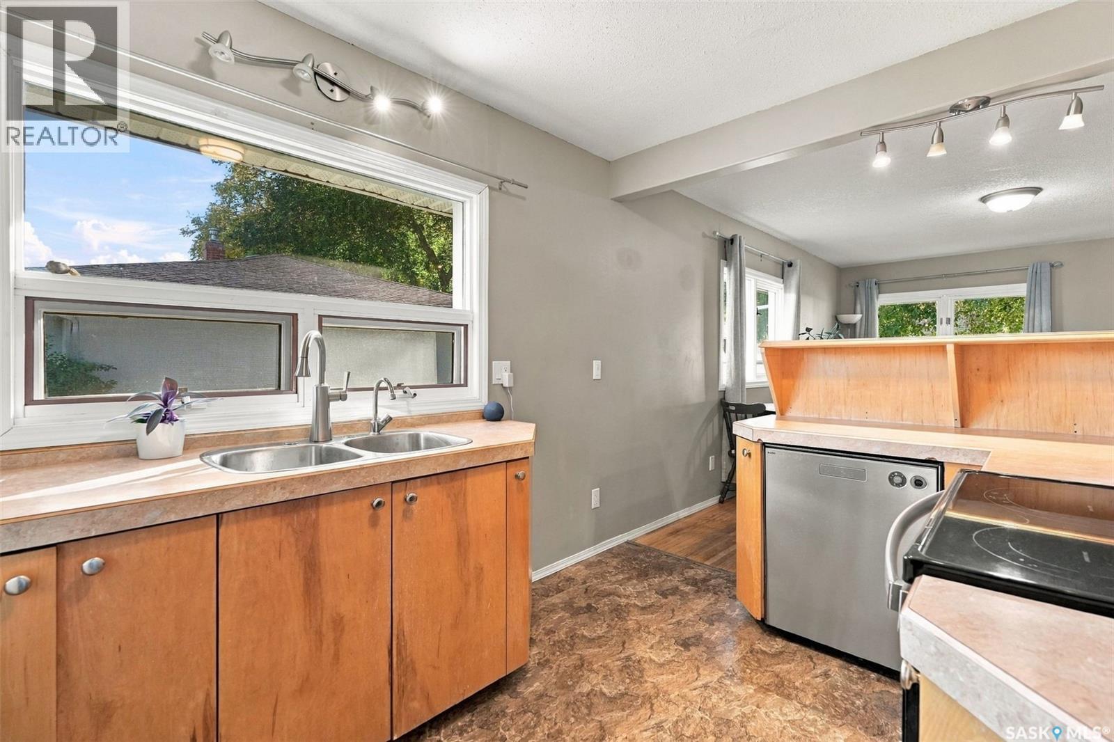 2451 Francis Street Property Photo 18