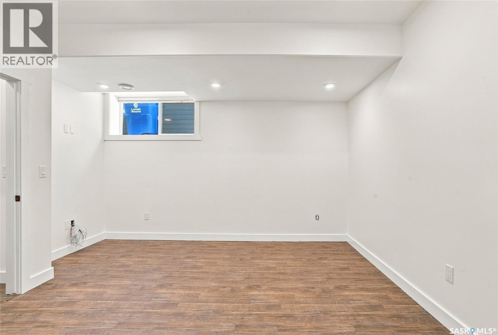 1019a 10th Street E Property Photo 34