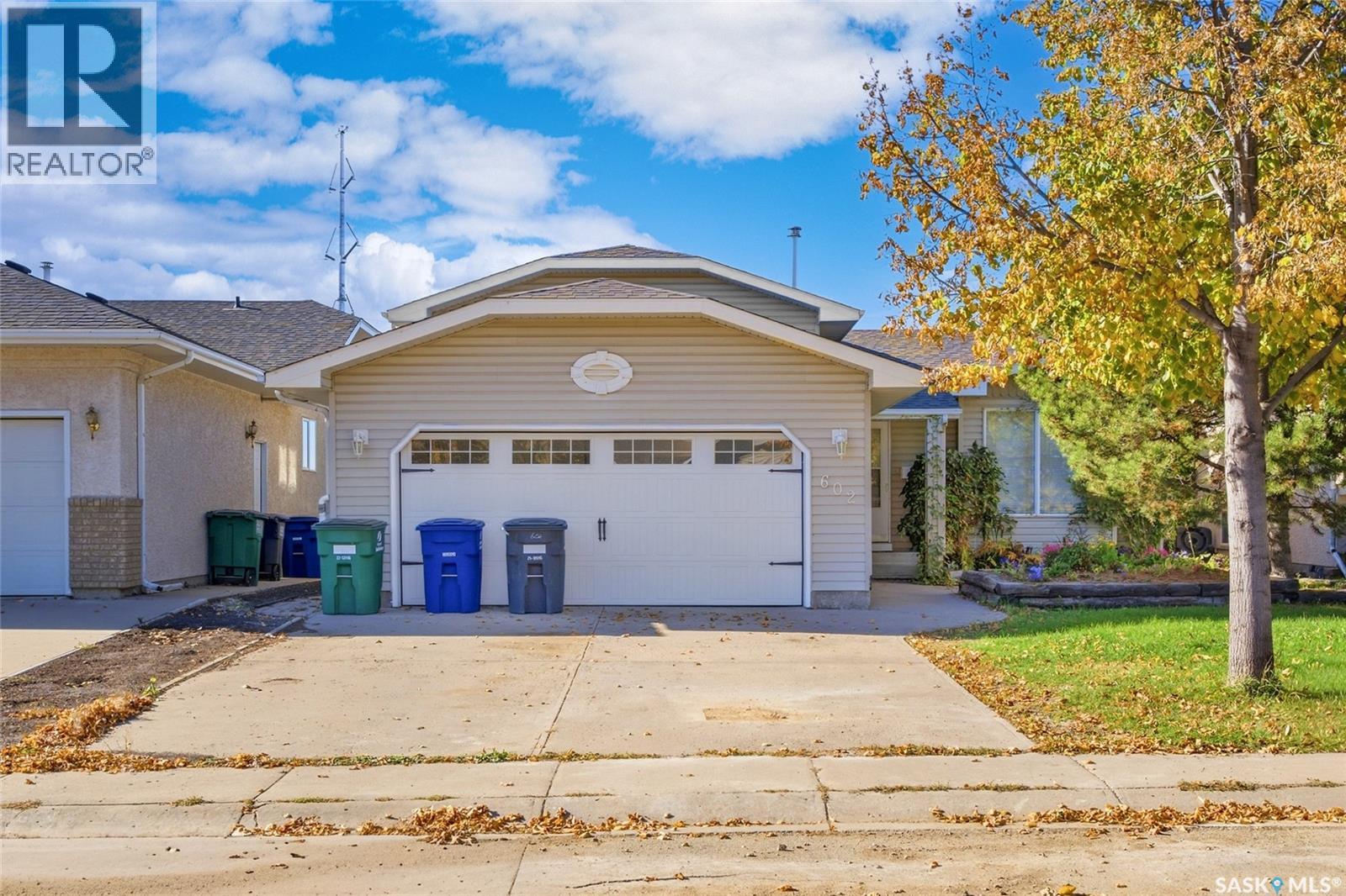 602 Haslam CRESCENT Property Photo 1