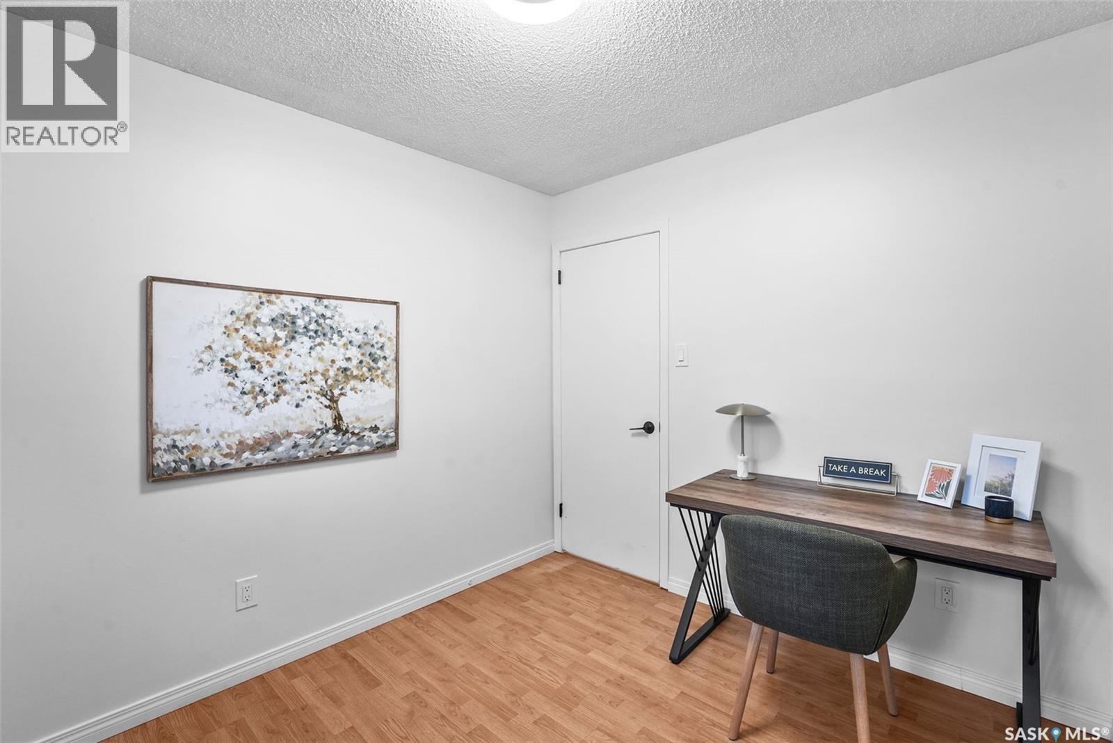 90 Turner Crescent Property Photo 13