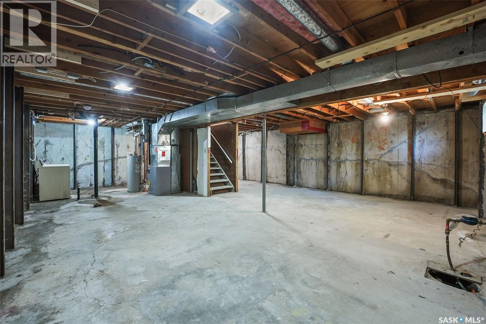 90 Turner Crescent Property Photo 17