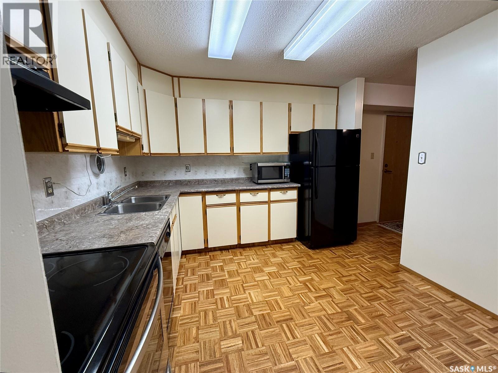 305 525 5th Avenue N Property Photo 6