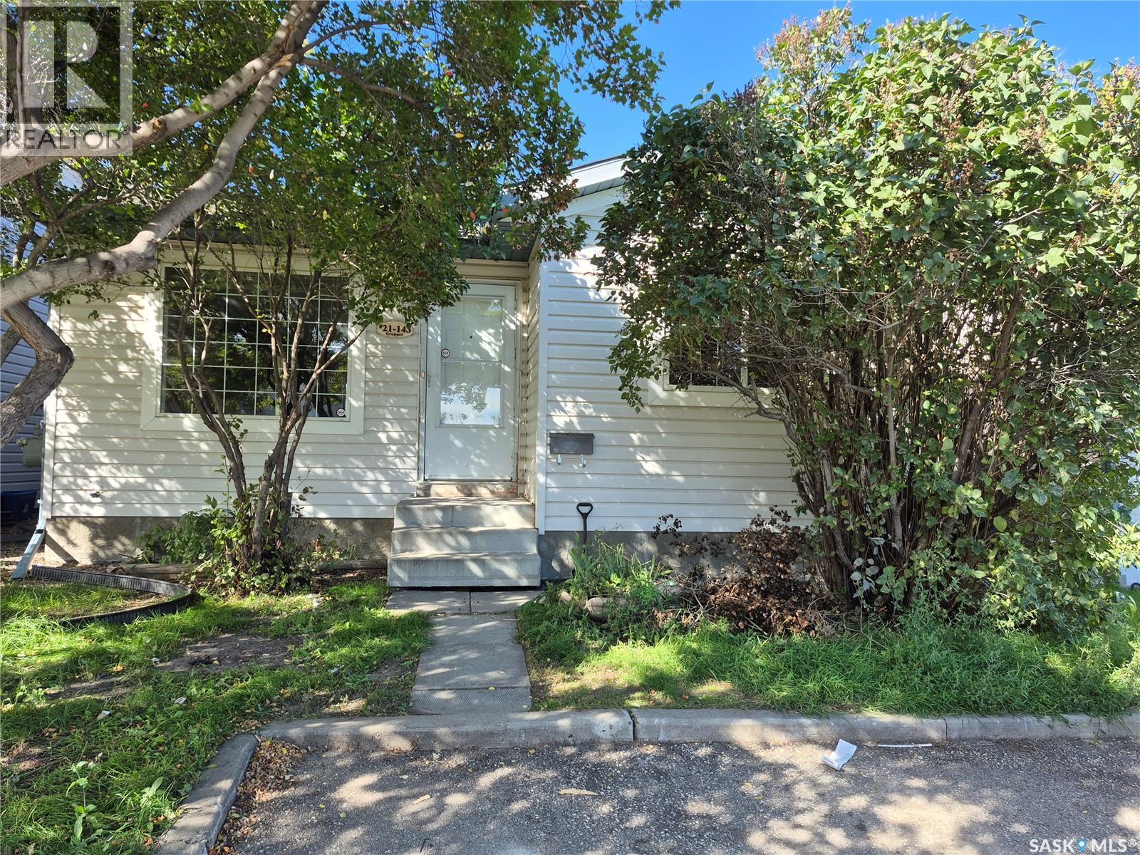 21 143 Gropper Crescent Property Photo 1