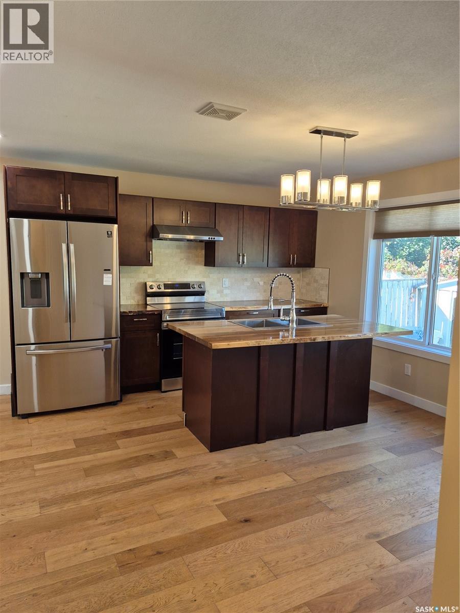 21 143 Gropper Crescent Property Photo 4