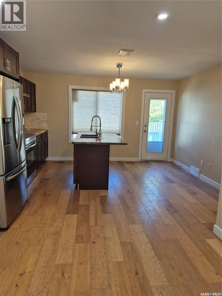 21 143 Gropper Crescent Property Photo 7