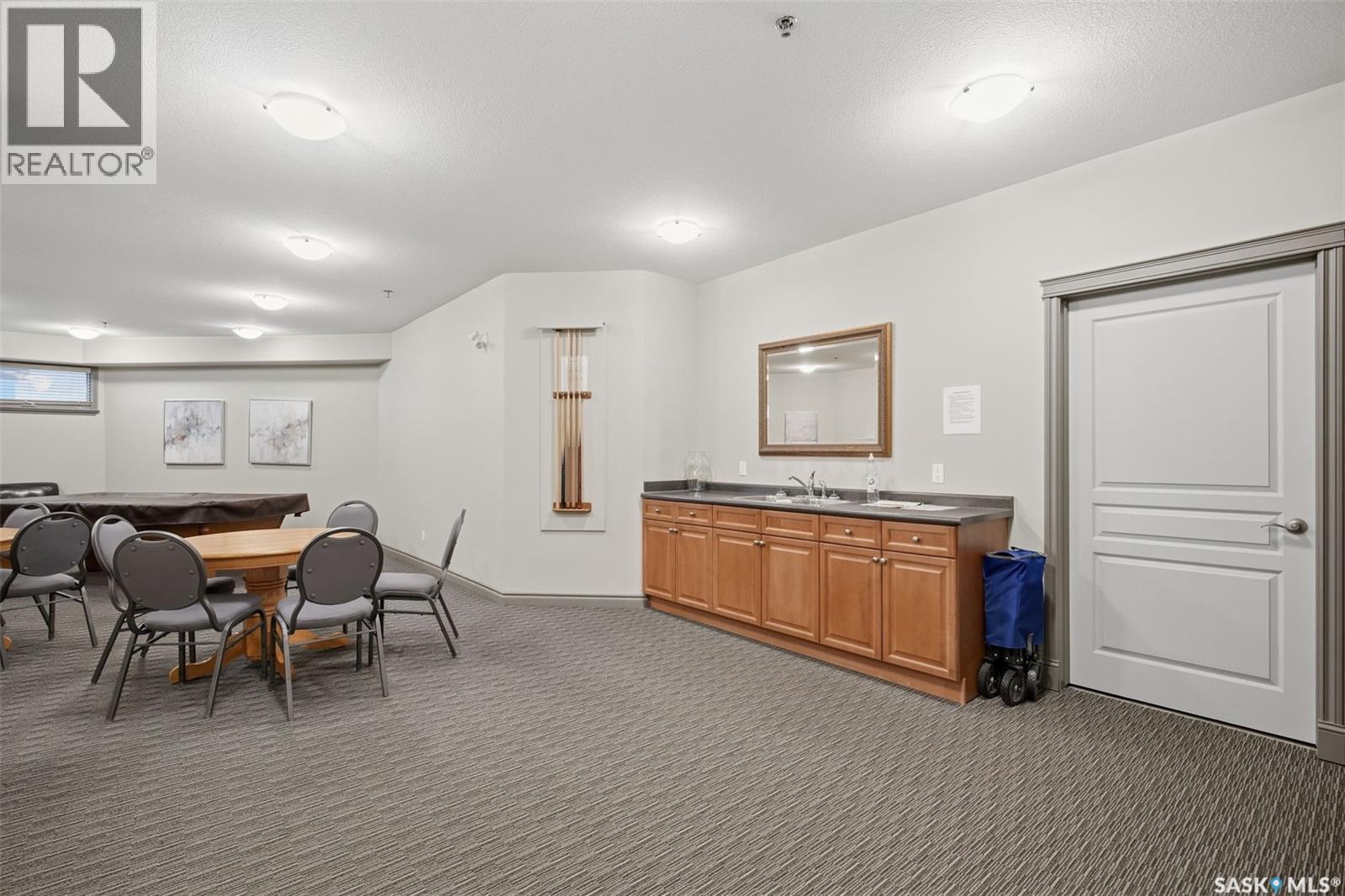 315 619 Saskatchewan Crescent W Property Photo 26