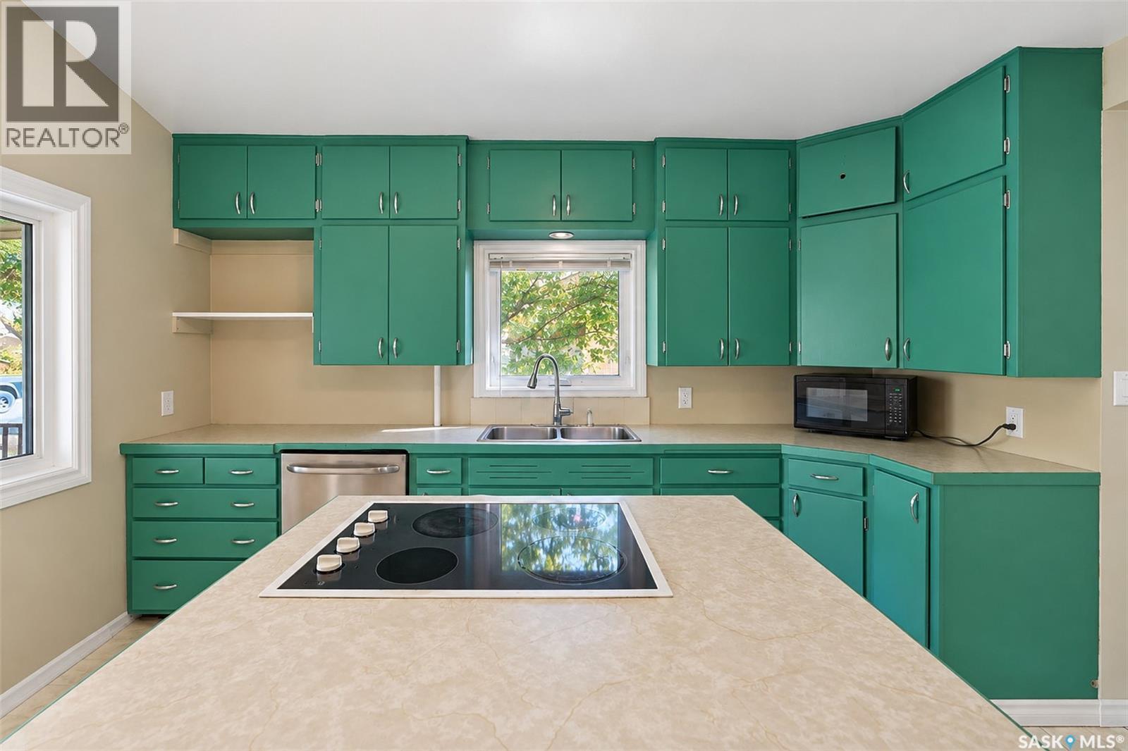 127 1st Avenue Property Photo 11