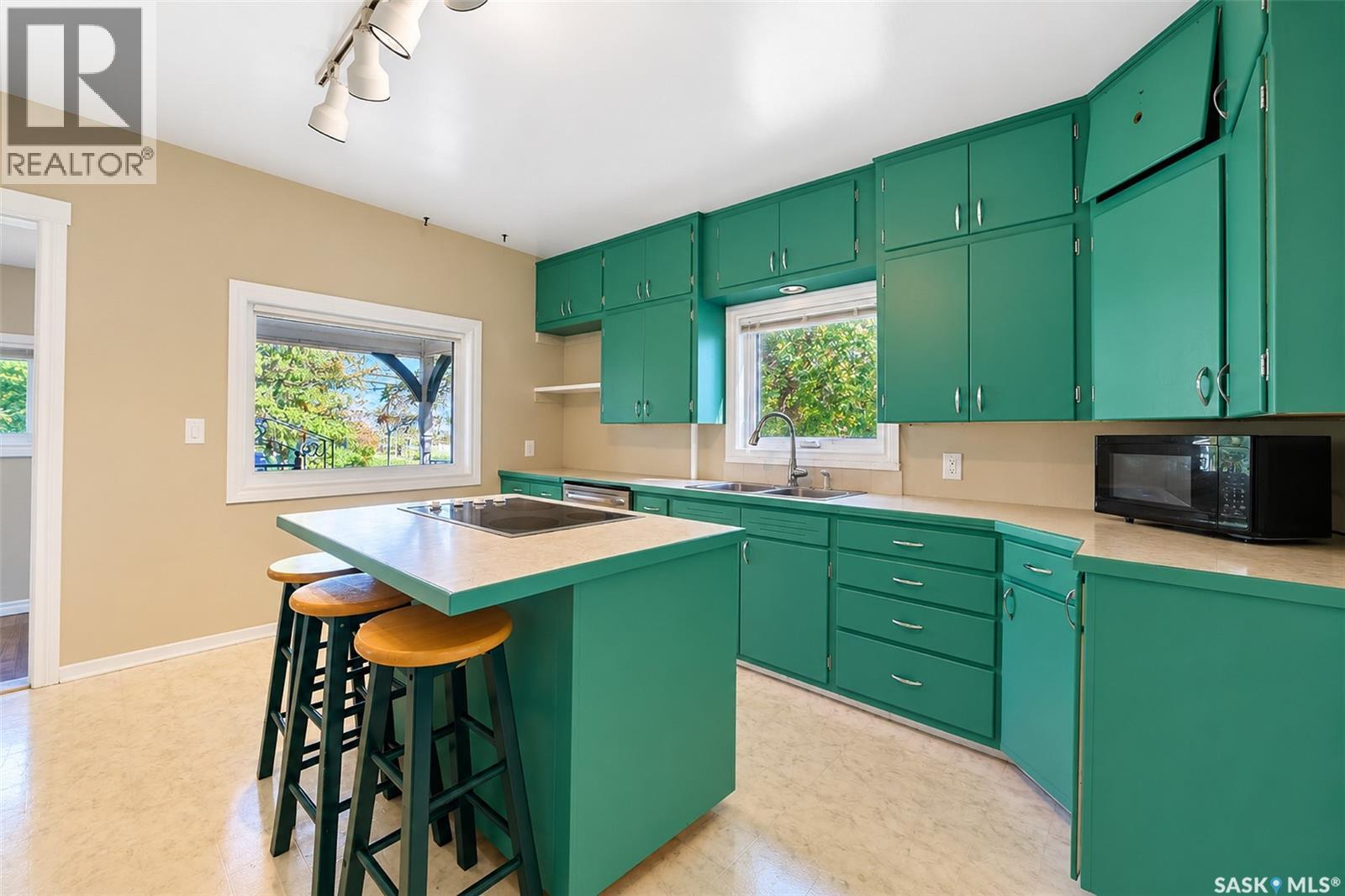 127 1st Avenue Property Photo 12
