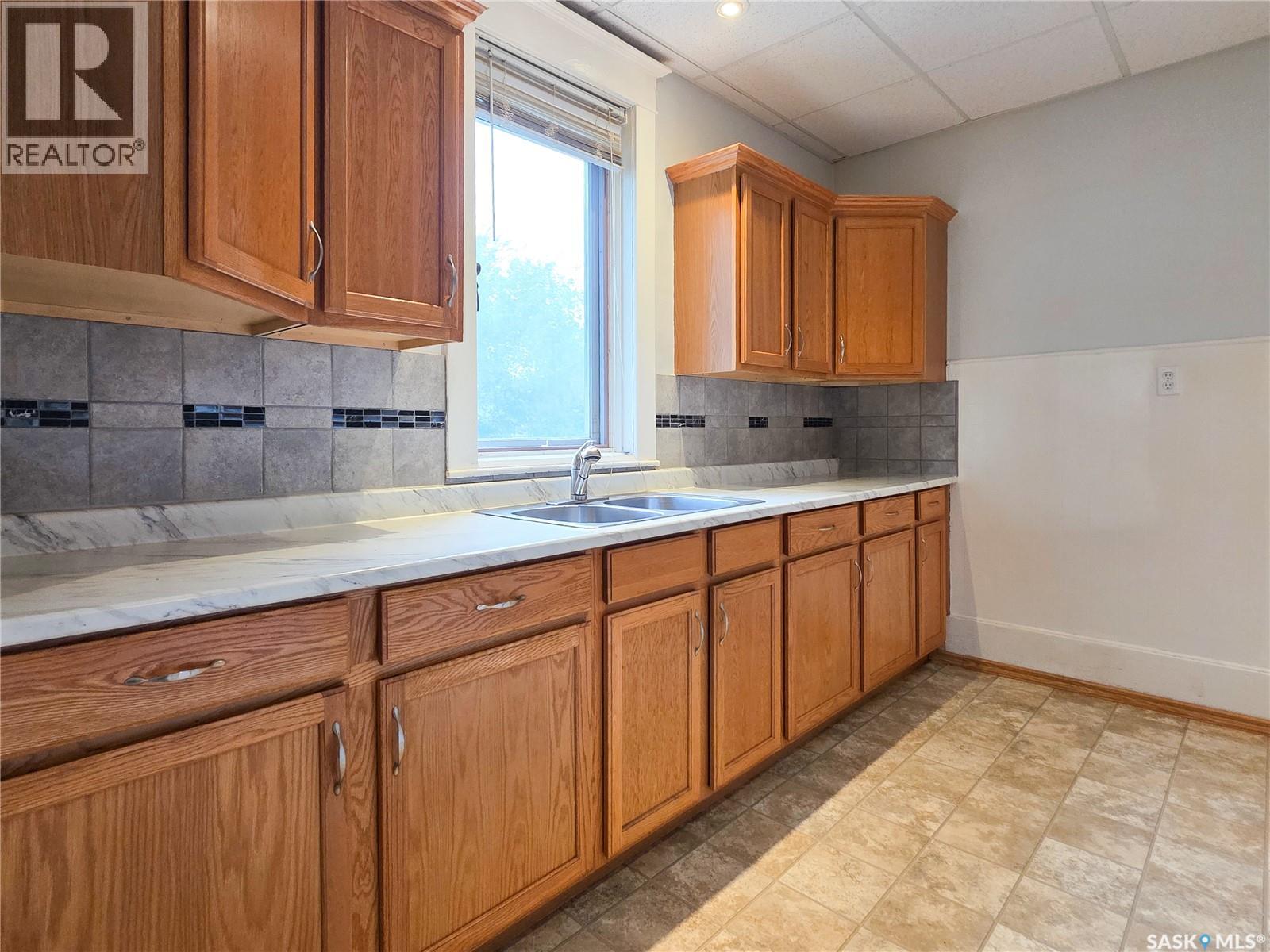 202 6th Avenue E Property Photo 11
