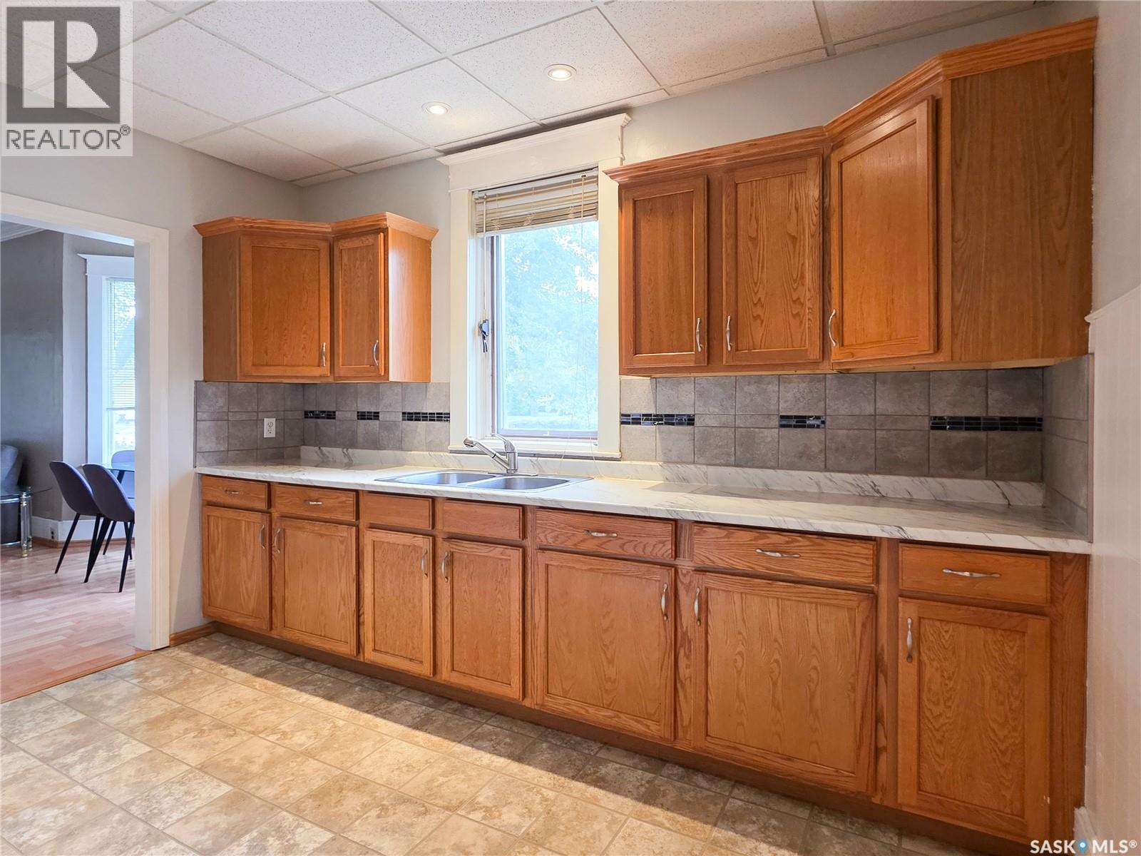 202 6th Avenue E Property Photo 12