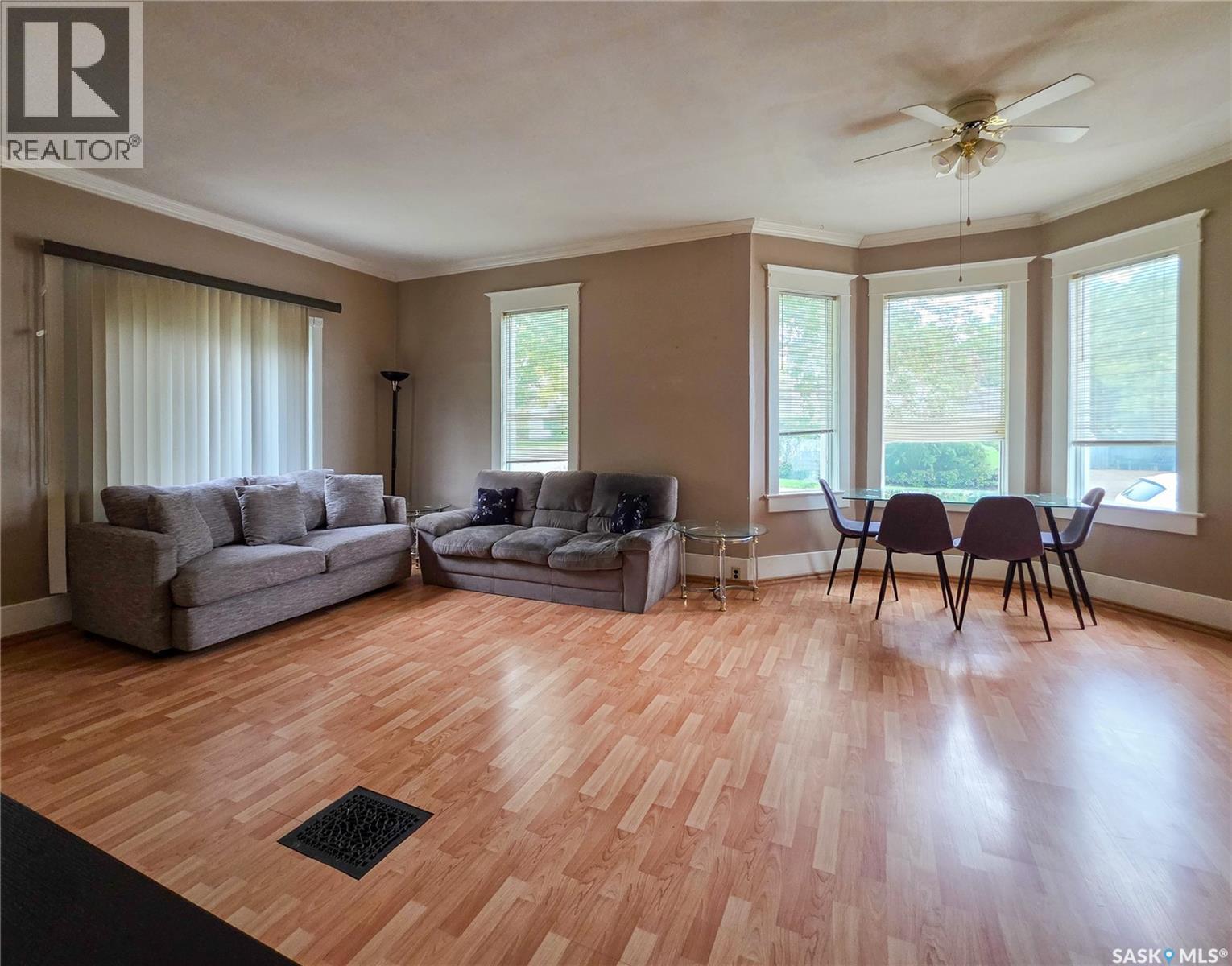 202 6th Avenue E Property Photo 16