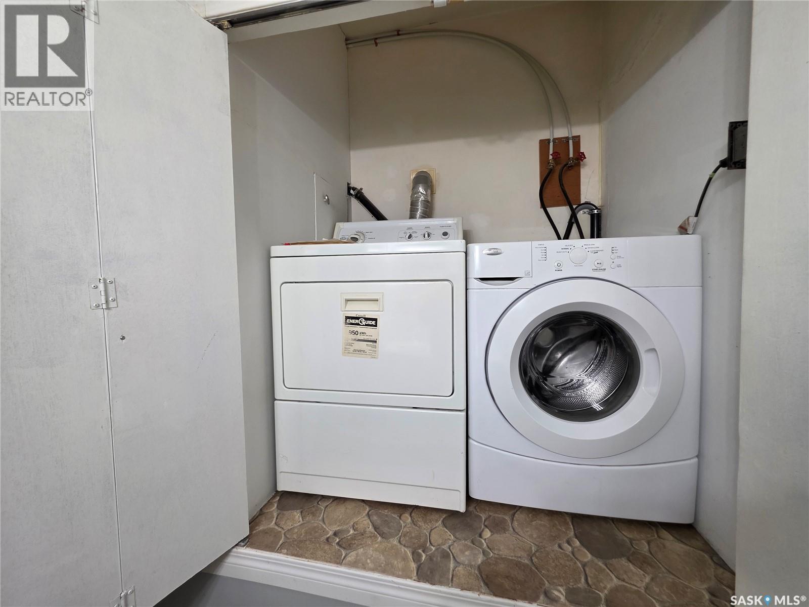 202 6th Avenue E Property Photo 24