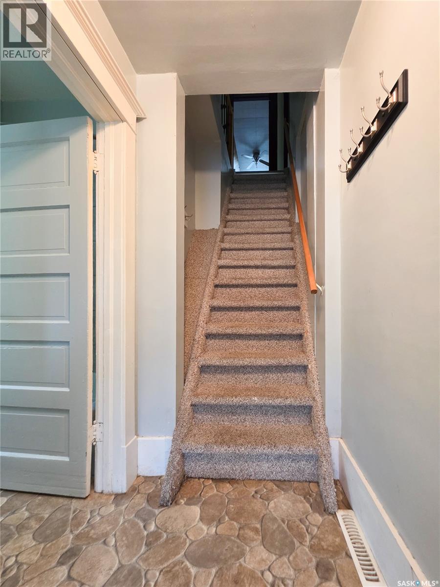 202 6th Avenue E Property Photo 26