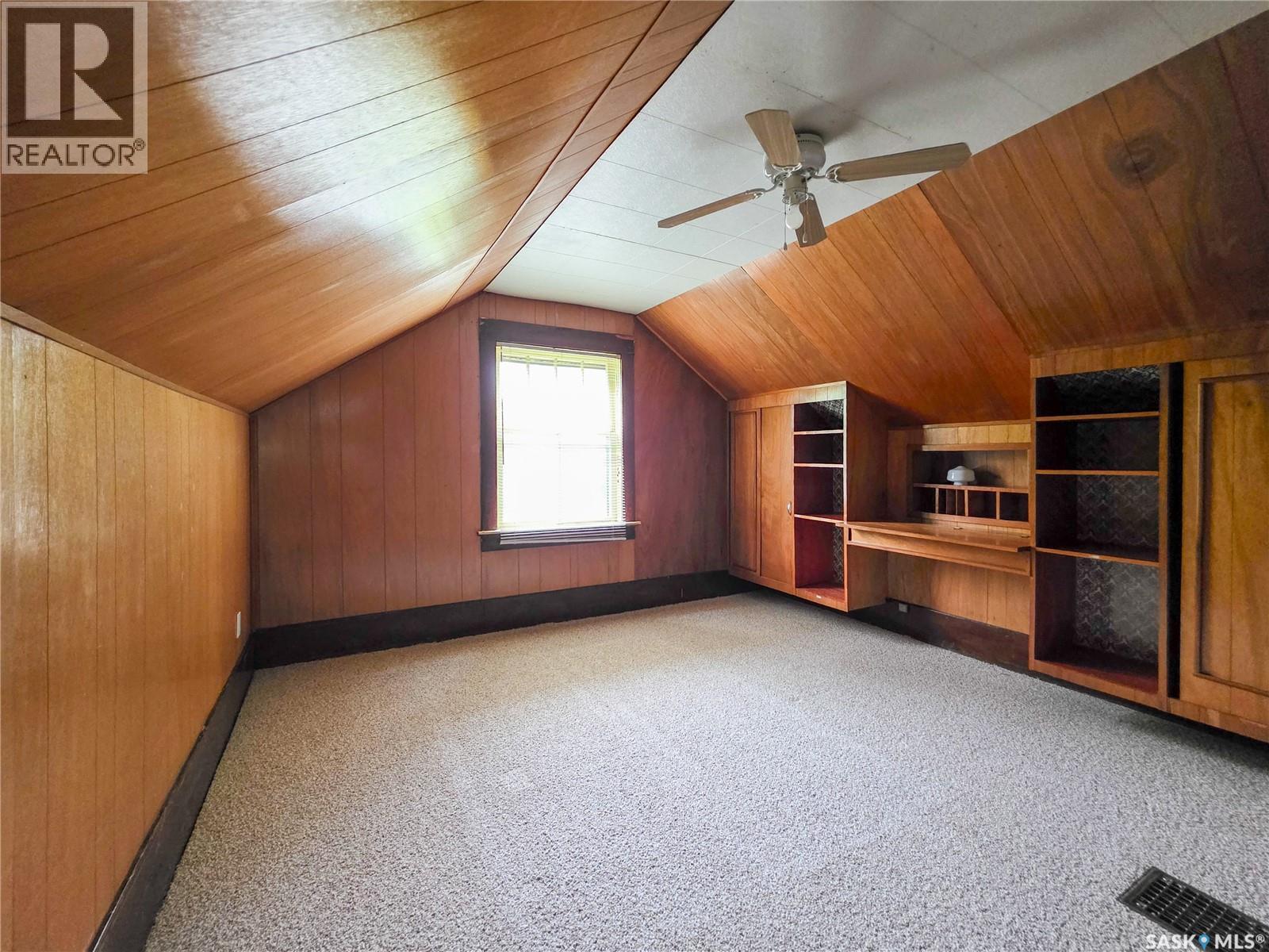 202 6th Avenue E Property Photo 31