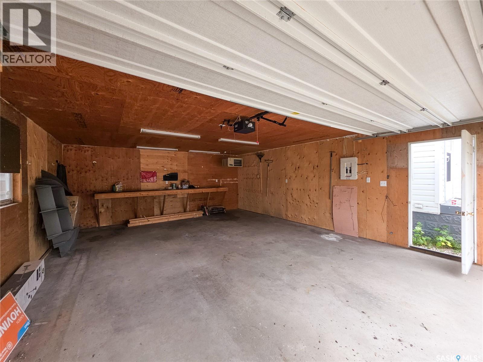 202 6th Avenue E Property Photo 42