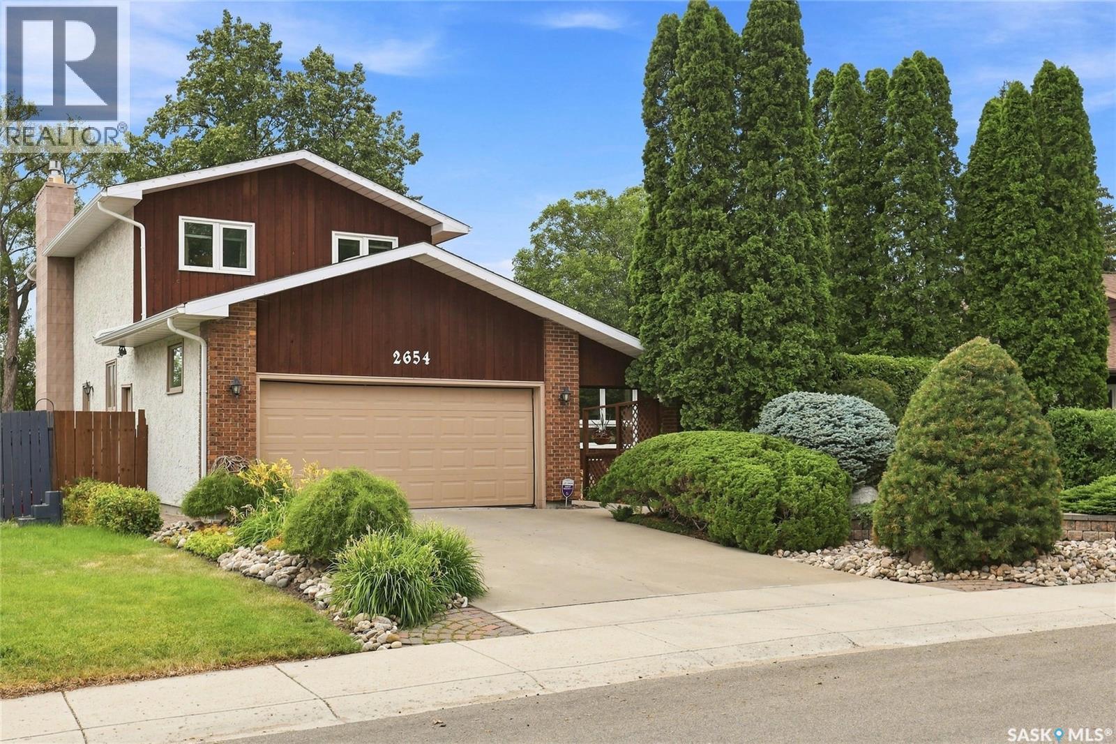 2654 Kliman CRESCENT Property Photo 1