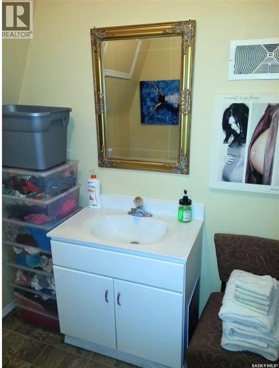 1109 South Railway Street E Property Photo 7