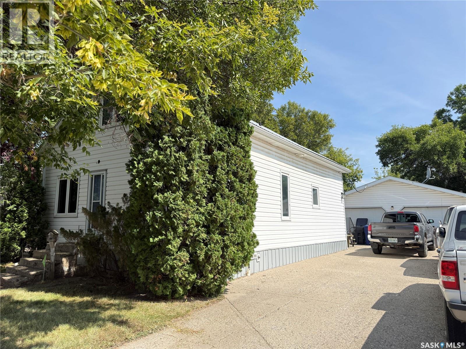 316 4th Street Property Photo 2