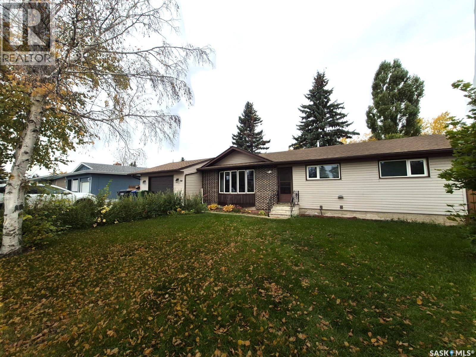 64 Clarewood Crescent Property Photo 2