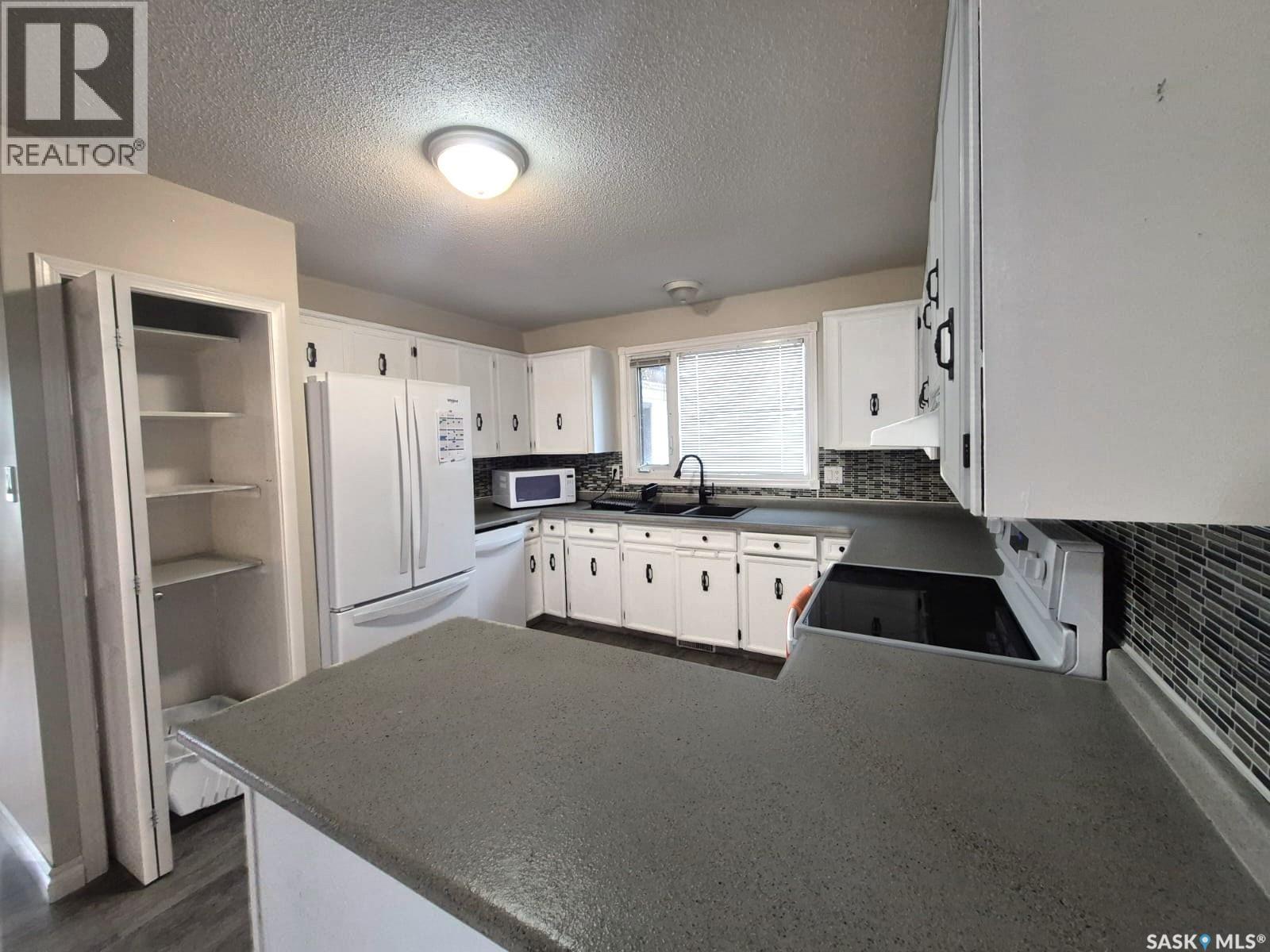 64 Clarewood Crescent Property Photo 9
