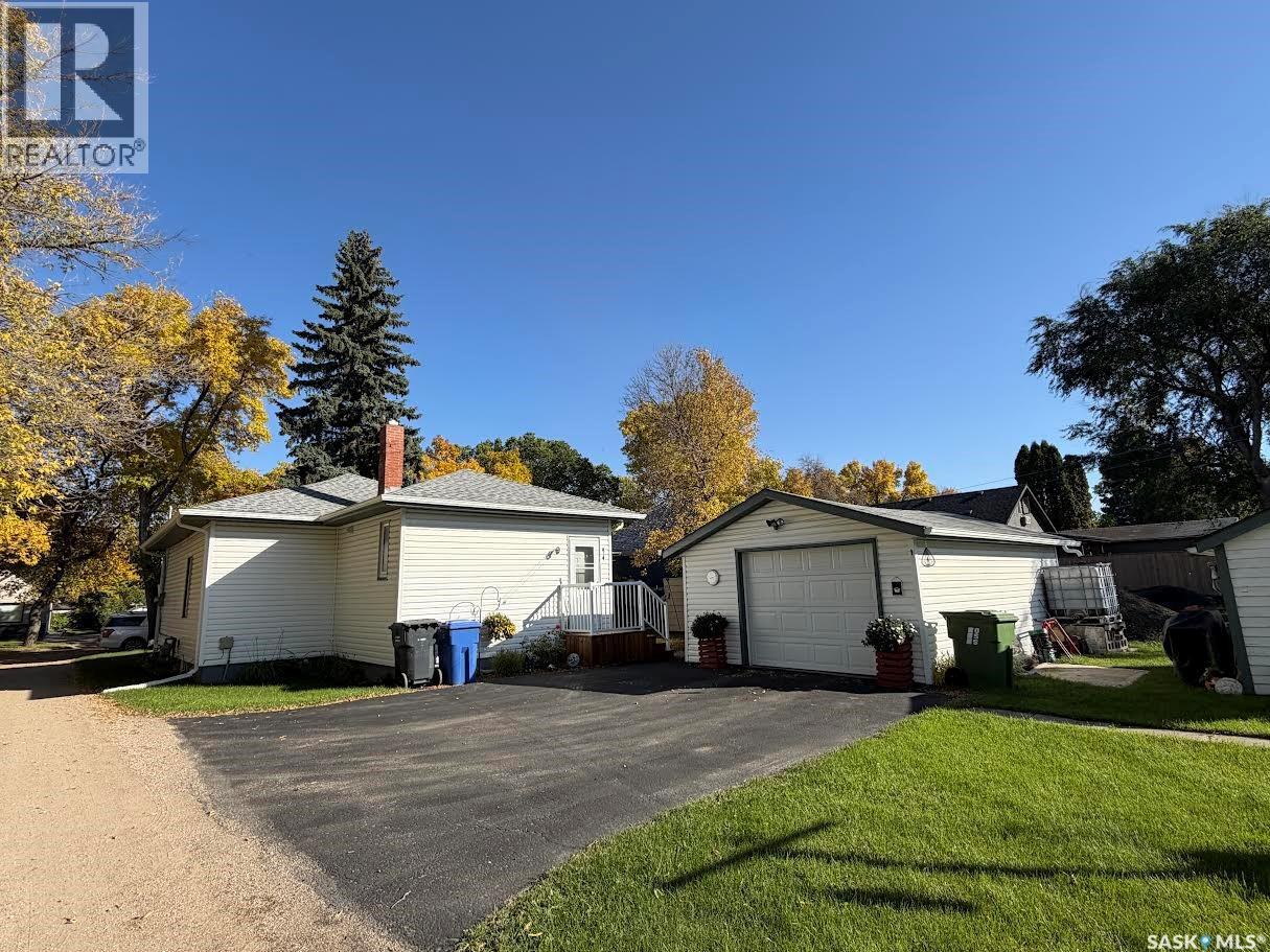 56 Haultain AVENUE Property Photo 1