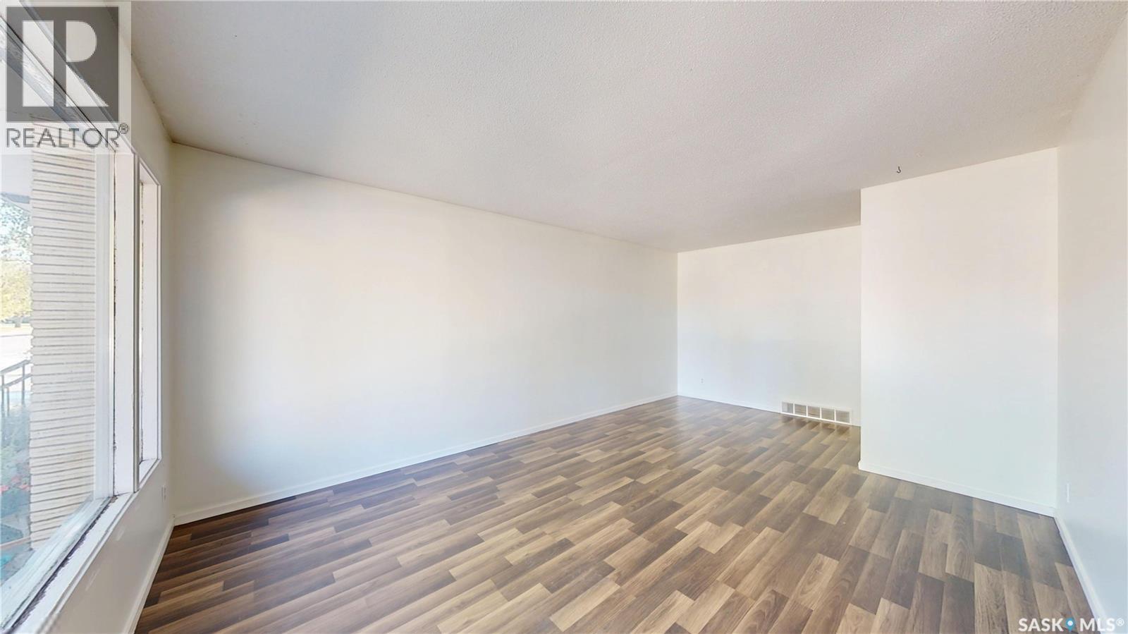 4 Carleton Drive Property Photo 3