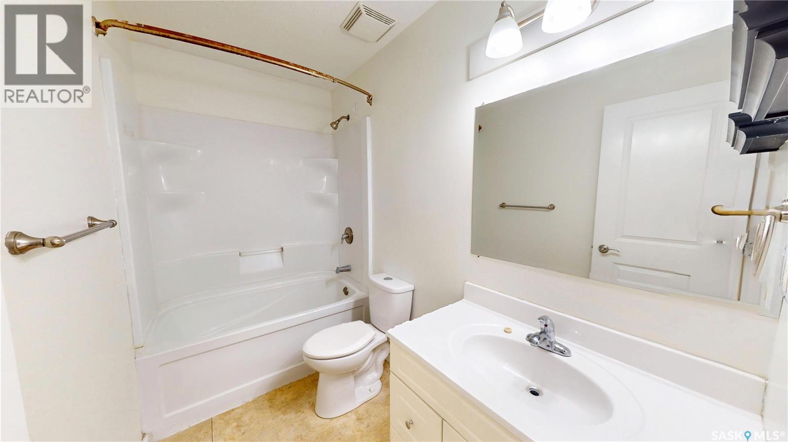 4 Carleton Drive Property Photo 14