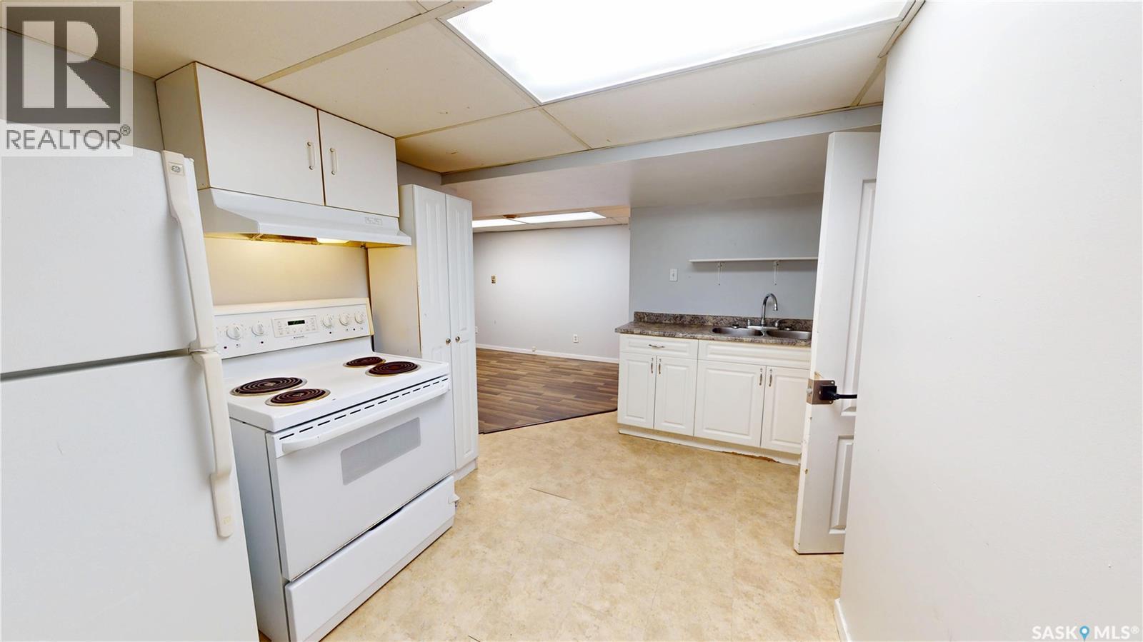 4 Carleton Drive Property Photo 20